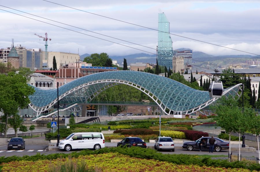 Zakavkazje, dežela spomenikov in cerkva